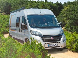Weinsberg CARABUS 600 MQ, plåtis hyrhusbil hos RA Motor